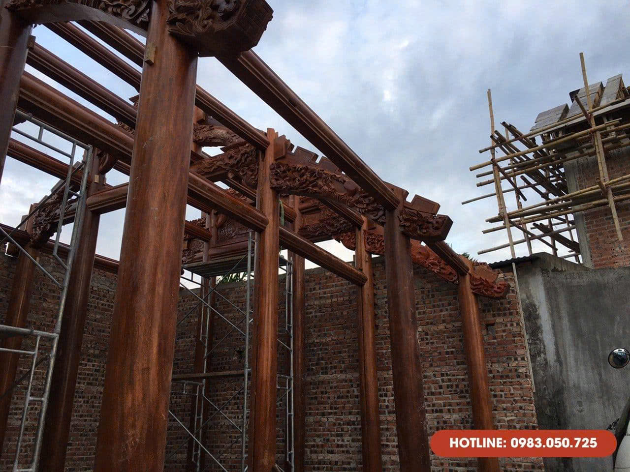 Nhà gỗ 5 gian còn là biểu tượng của nếp sống văn hóa Việt.